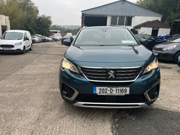 Peugeot 5008 MPV, Diesel, 2020, Green