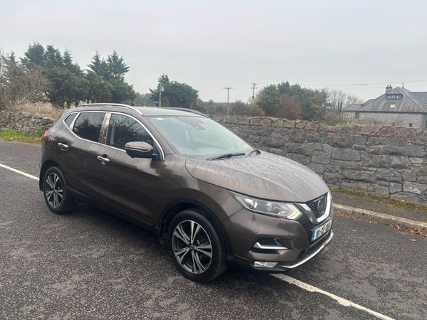 Nissan Qashqai MPV, Petrol, 2018, Brown