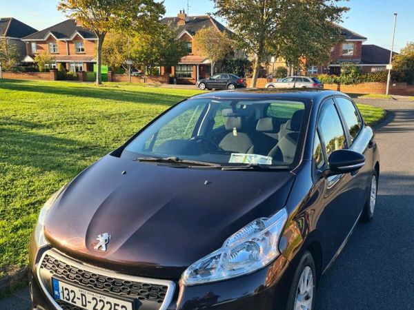 Peugeot 208 Hatchback, Petrol, 2013, Brown