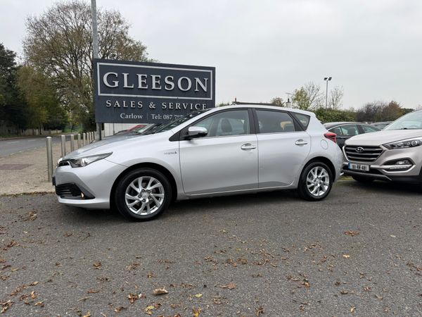 Toyota Auris MPV, Petrol Hybrid, 2016, Silver