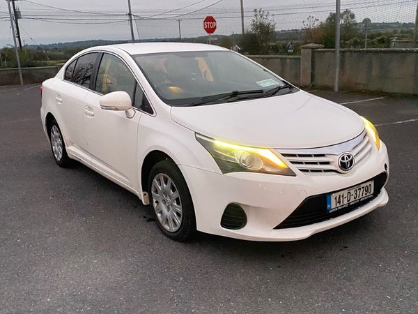 Toyota Avensis Saloon, Diesel, 2014, White