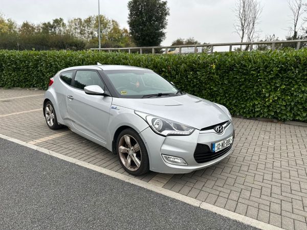 Hyundai Veloster Hatchback, Petrol, 2012, Silver