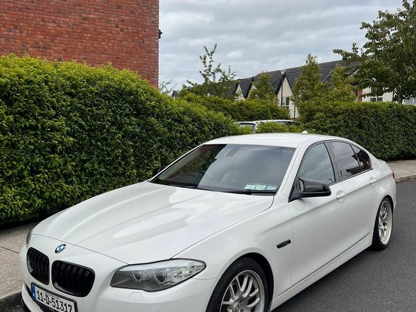 BMW 5-Series Saloon, Diesel, 2011, White