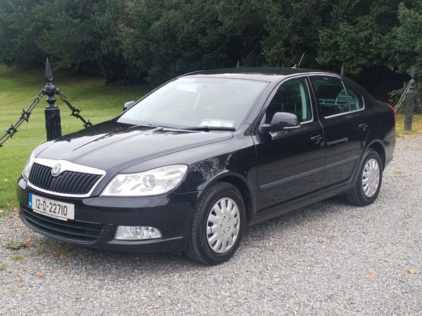 Skoda Octavia Saloon, Diesel, 2012, Black