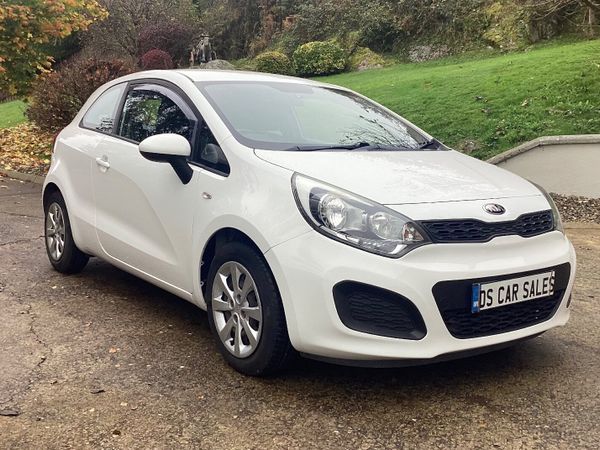 Kia Rio Hatchback, Petrol, 2014, White