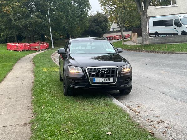 Audi Q5 SUV, Diesel, 2011, Black