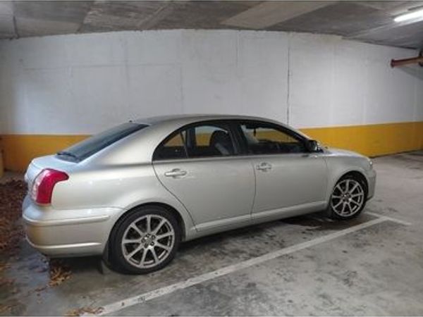 Toyota Avensis Hatchback, Petrol, 2007, Silver