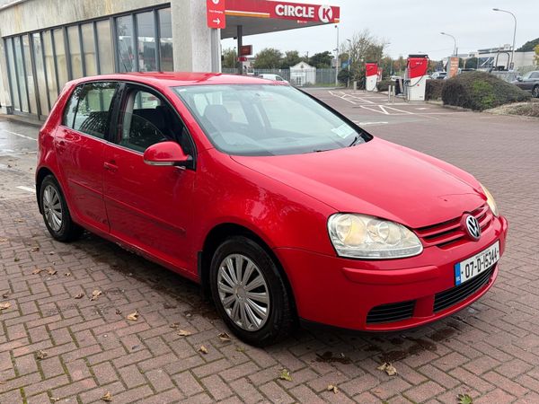 Volkswagen Golf Hatchback, Petrol, 2007, Red