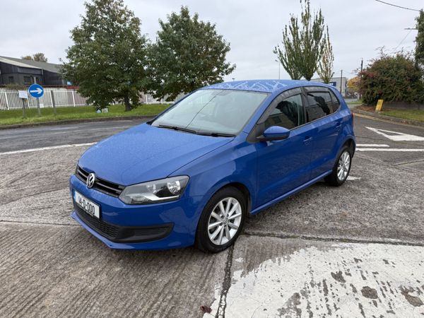 Volkswagen Polo Hatchback, Petrol, 2014, Blue