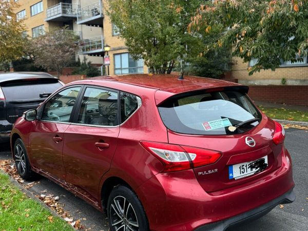 Nissan Pulsar Hatchback, Petrol, 2015, Red