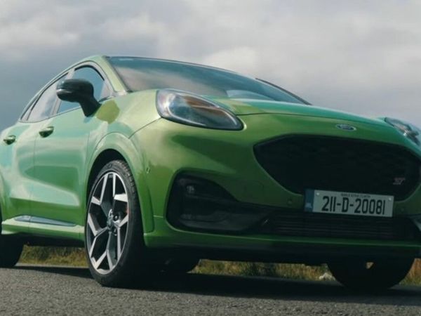 Ford Puma MPV, Petrol, 2021, Green