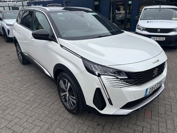Peugeot 5008 MPV, Petrol, 2023, White