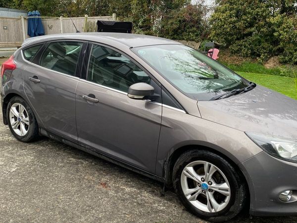 Ford Focus Hatchback, Diesel, 2013, Brown