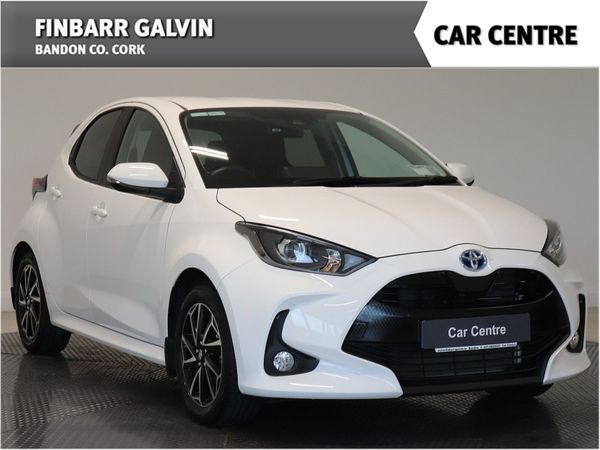 Toyota Yaris Hatchback, Petrol Hybrid, 2022, White
