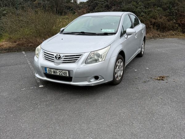 Toyota Avensis Saloon, Diesel, 2009, Silver