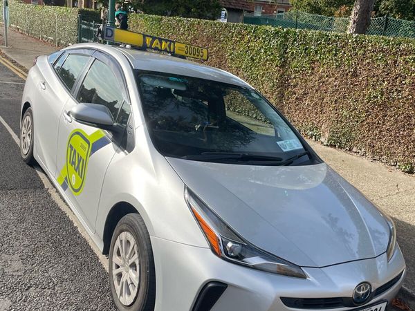 Toyota Prius Hatchback, Petrol Hybrid, 2021, Silver