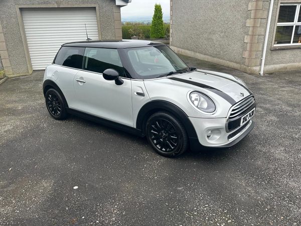 Mini Cooper Hatchback, Petrol, 2015, Silver