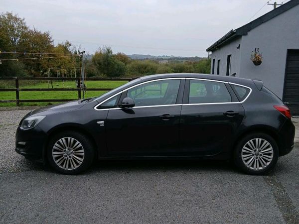 Vauxhall Astra Hatchback, Diesel, 2014, Black