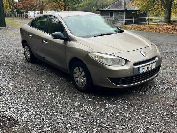 Renault Fluence Saloon, Diesel, 2010, Gold