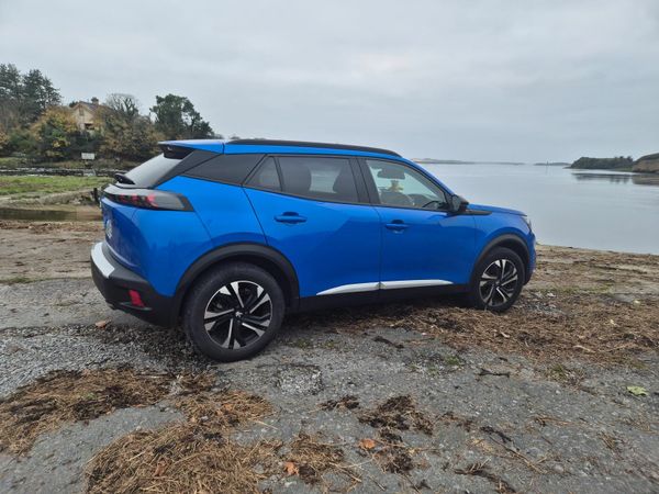 Peugeot 2008 MPV, Diesel, 2022, Blue
