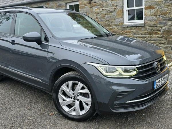 Volkswagen Tiguan SUV, Petrol Plug-in Hybrid, 2022, Blue
