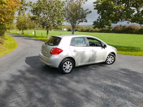Toyota Auris Hatchback, Petrol, 2008, Silver