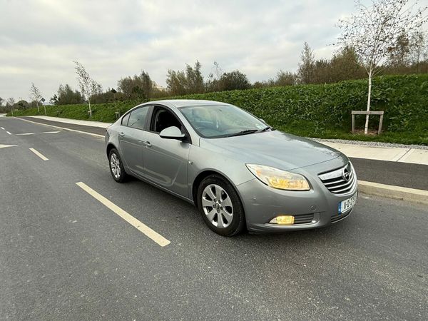 Opel Insignia Saloon, Diesel, 2011, Silver