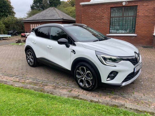 Renault Captur Hatchback, Petrol, 2021, White