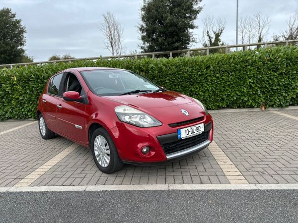 Renault Clio Hatchback, Petrol, 2010, Red