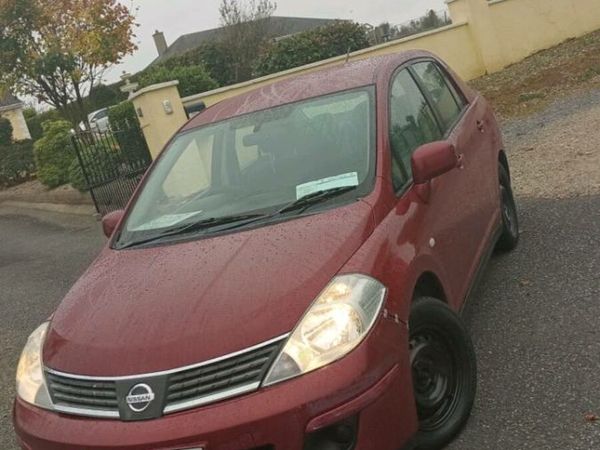 Nissan Tiida Saloon, Diesel, 2008, Red