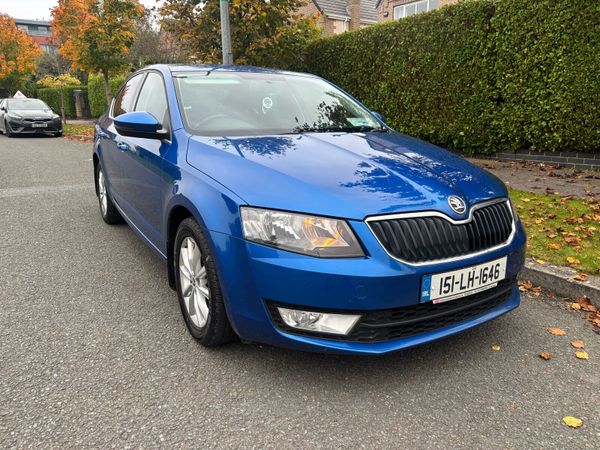 Skoda Octavia Saloon, Diesel, 2015, Blue