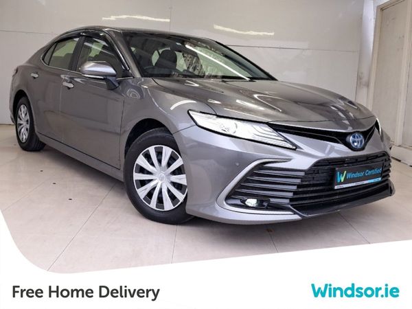 Toyota Camry Saloon, Petrol Hybrid, 2022, Grey