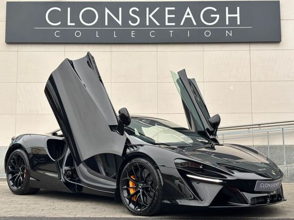 McLaren Artura Coupe, Petrol Plug-in Hybrid, 2024, Black