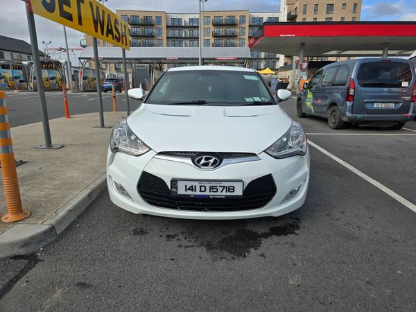 Hyundai Veloster Hatchback, Petrol, 2014, White