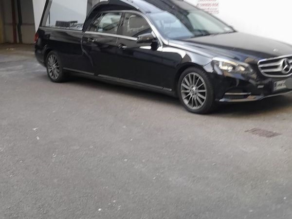 Mercedes-Benz E-Class Hearse, Diesel, 2014, Black