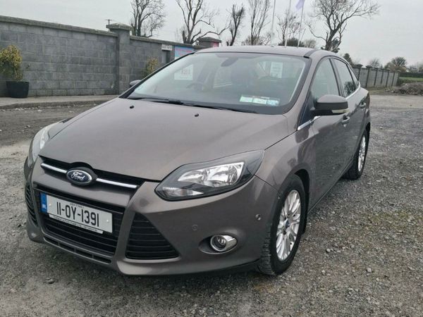 Ford Focus Saloon, Diesel, 2011, Brown