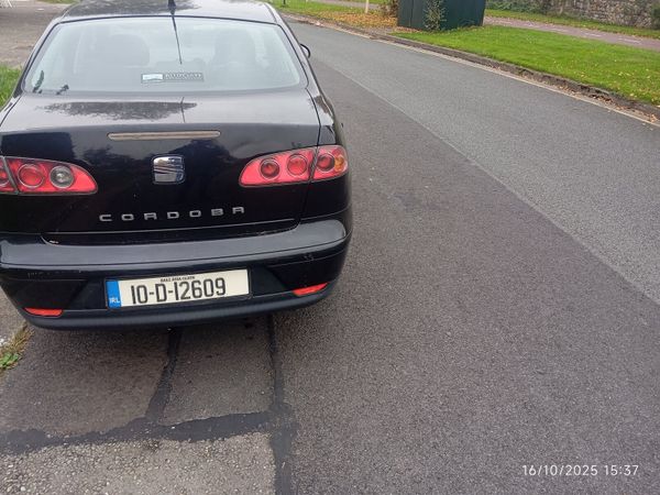 SEAT Cordoba Saloon, Petrol, 2010, Black