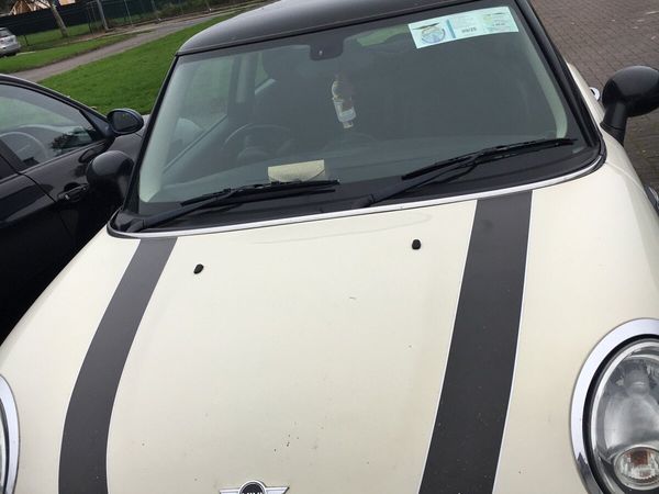 Mini Cooper Hatchback, Diesel, 2011, White