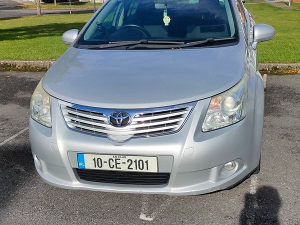 Toyota Avensis Saloon, Diesel, 2010, Silver