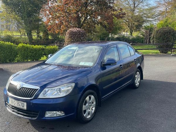 Skoda Octavia Saloon, Diesel, 2011, Blue