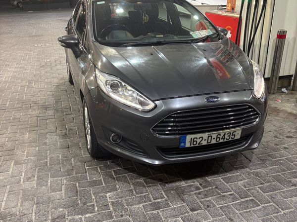 Ford Fiesta Hatchback, Petrol, 2016, Grey