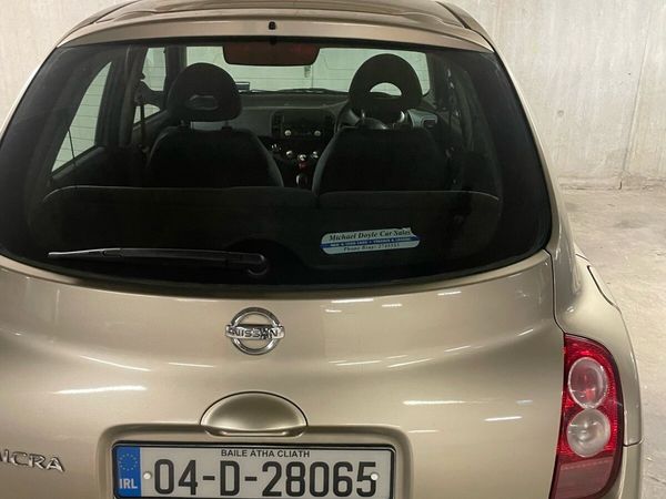 Nissan Micra Hatchback, Petrol, 2004, Gold