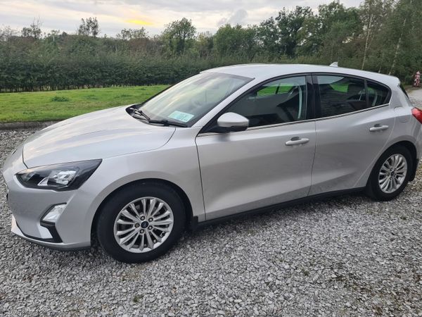 Ford Focus Hatchback, Diesel, 2021, Grey