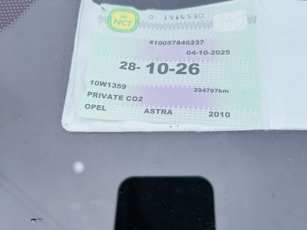 Opel Astra Hatchback, Diesel, 2010, Silver