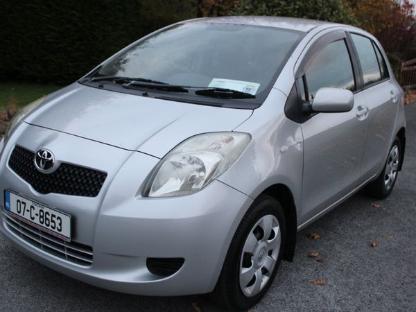 Toyota Yaris Hatchback, Petrol, 2007, Silver