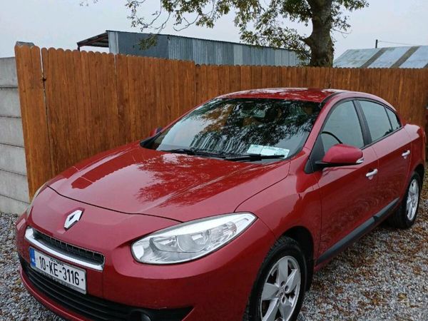Renault Fluence Saloon, Diesel, 2010, Red