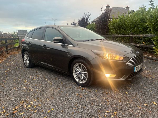Ford Focus Hatchback, Petrol, 2017, Grey
