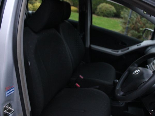 Toyota Corolla Hatchback, Petrol, 2007, Blue