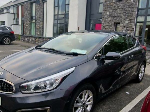 Kia Ceed Hatchback, Diesel, 2016, Silver