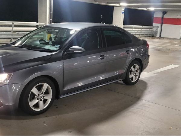 Volkswagen Jetta Saloon, Diesel, 2014, Grey